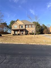 104 SHIMMERING WATERS Lane, Fayetteville, GA 30214