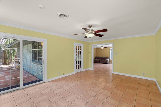 332 Poenisch Dr, Corpus Christi, TX 78412