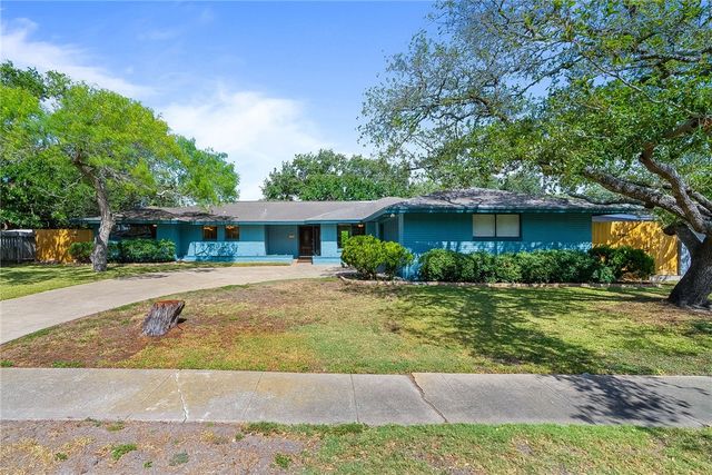 332 Poenisch Dr, Corpus Christi, TX 78412