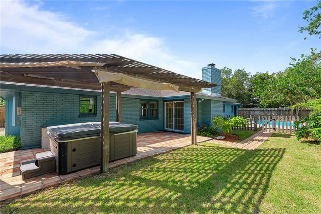 332 Poenisch Dr, Corpus Christi, TX 78412