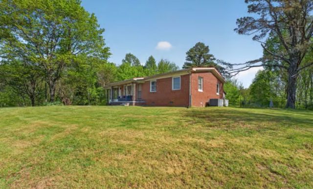 17015 Nashville Hwy, Buffalo Valley, TN 38548