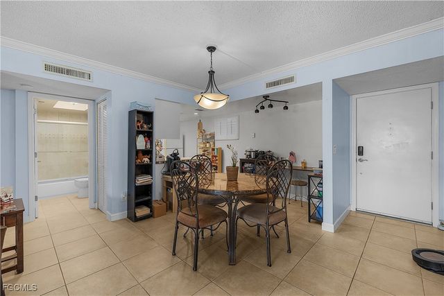 12501 McGregor BLVD 8, Fort Myers, FL 33919