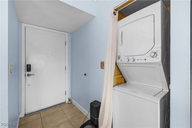 12501 McGregor BLVD 8, Fort Myers, FL 33919