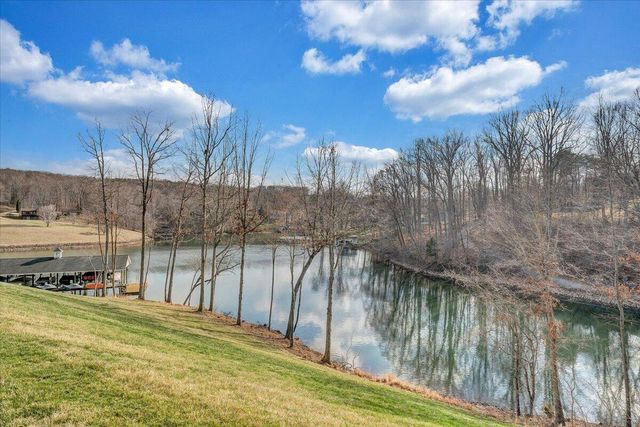 300 S Pointe Shore Dr Apt 411, Moneta, VA 24121