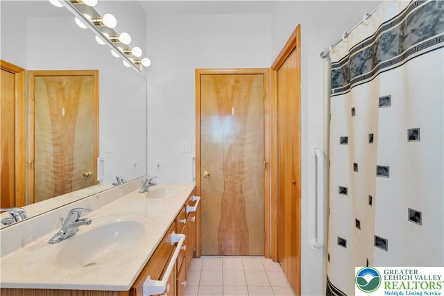 239 36th Street, Allentown City, PA 18104