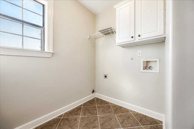 80 SHADY PINE CV, Oakland, TN 38060