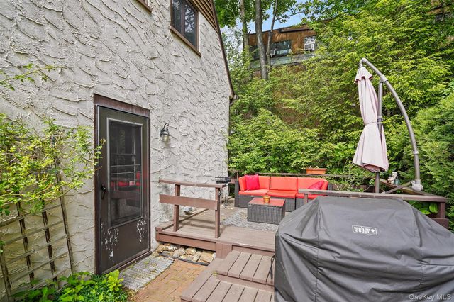 32 Thorn Avenue, Mount Kisco, NY 10549