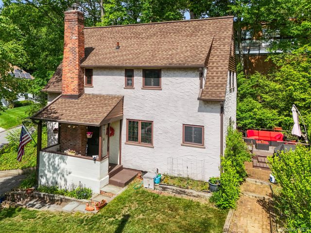 32 Thorn Avenue, Mount Kisco, NY 10549