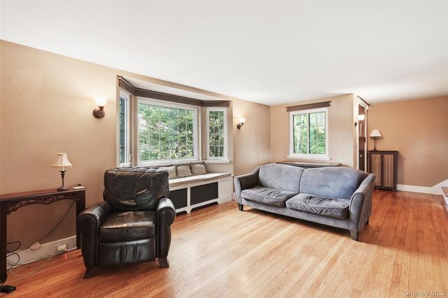 32 Thorn Avenue, Mount Kisco, NY 10549