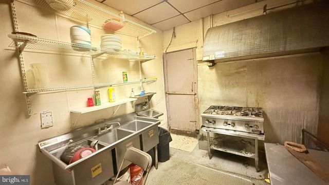 1042-44 BRUNSWICK AVE, Trenton, NJ 08638