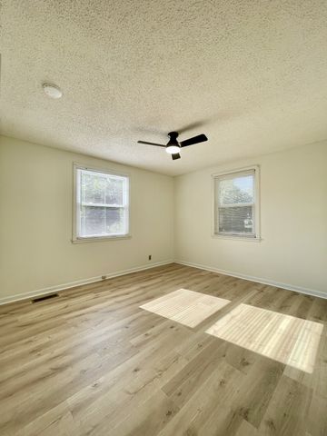 603 Colfax Dr, Nashville, TN 37214