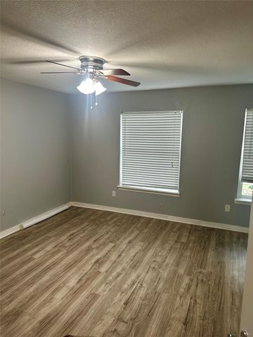9505 Neuens Road 10, Houston, TX 77080