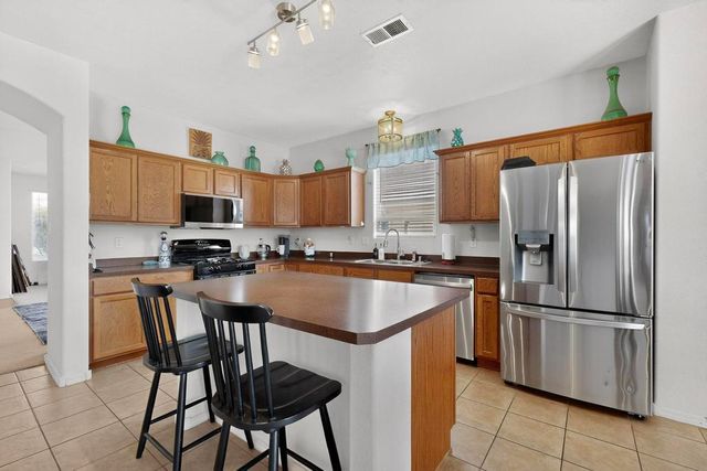 1464 Peppoli Loop SE, Rio Rancho, NM 87124