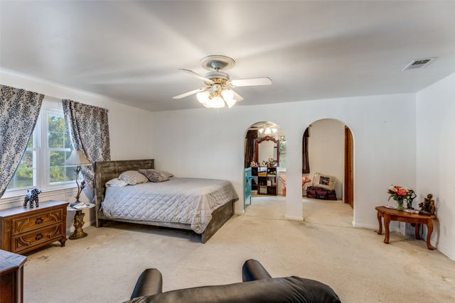 3844 Diamond Loch W, North Richland Hills, TX 76180