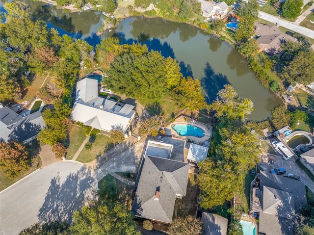3844 Diamond Loch W, North Richland Hills, TX 76180