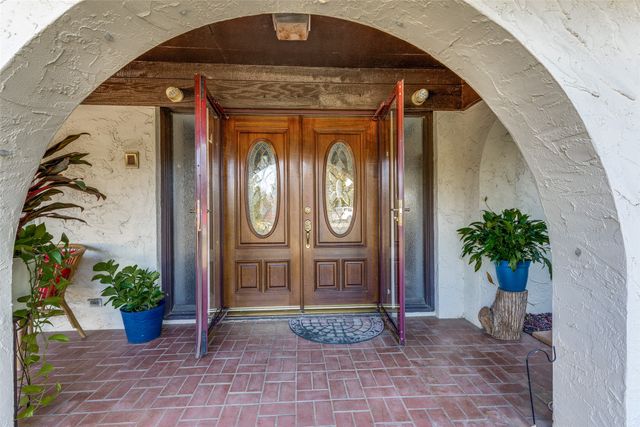 3844 Diamond Loch W, North Richland Hills, TX 76180