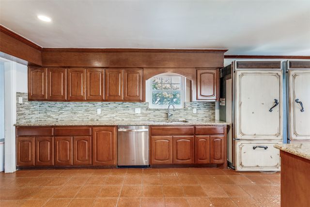 3844 Diamond Loch W, North Richland Hills, TX 76180