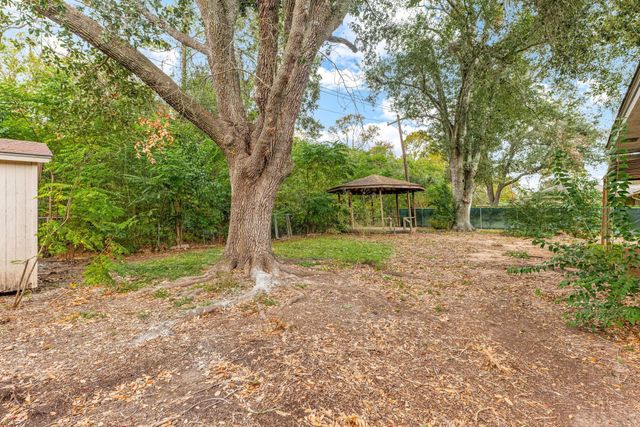 1806 Cedar Drive, Richmond, TX 77469