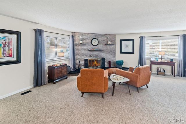 116 Thomas Ter, Edwardsville, IL 62025