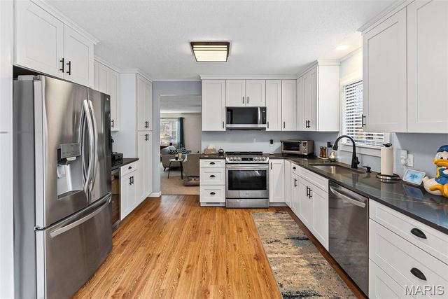 116 Thomas Ter, Edwardsville, IL 62025