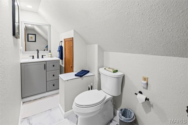 116 Thomas Ter, Edwardsville, IL 62025