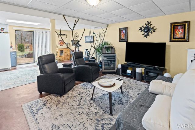 116 Thomas Ter, Edwardsville, IL 62025