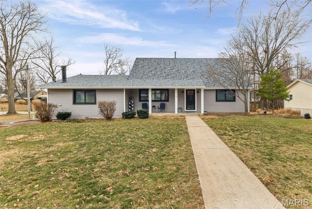 116 Thomas Ter, Edwardsville, IL 62025