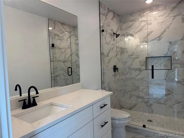 2007 W Hampshire Boulevard, Citrus Springs, FL 34434