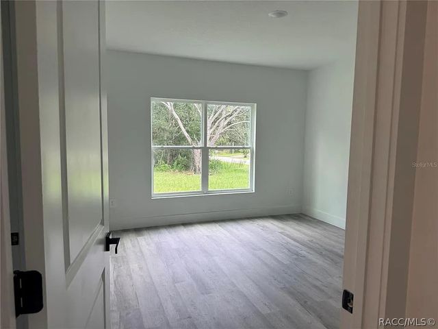 2007 W Hampshire Boulevard, Citrus Springs, FL 34434