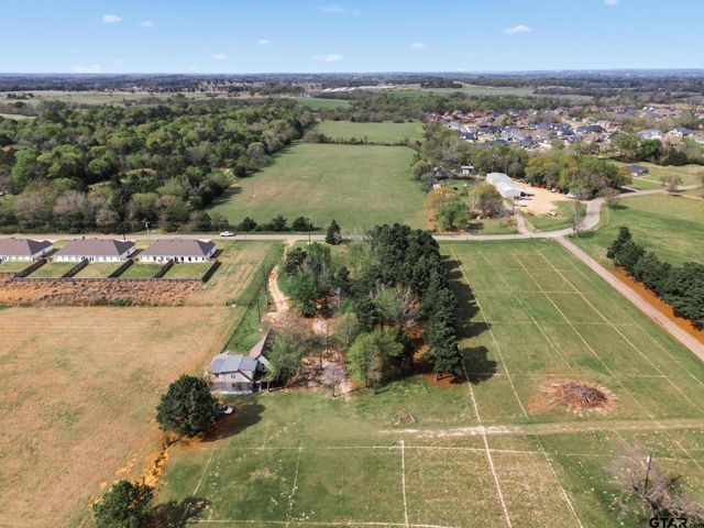 10661 W County Road 152, Bullard, TX 75757