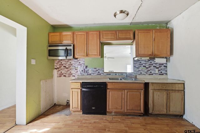 10661 W County Road 152, Bullard, TX 75757