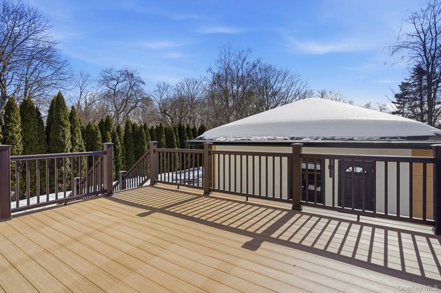 31 Gedney Way, White Plains, NY 10605