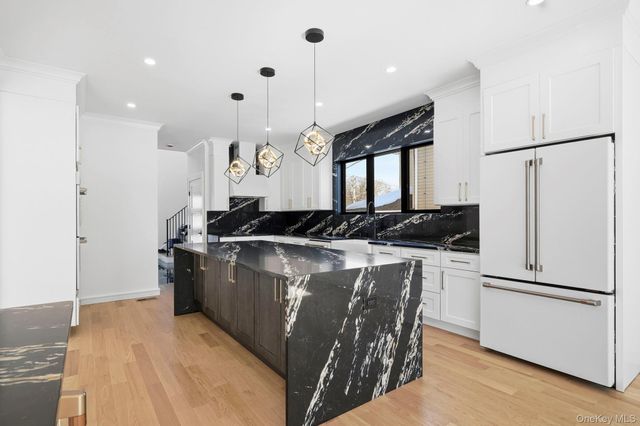 31 Gedney Way, White Plains, NY 10605