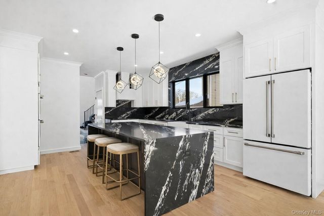 31 Gedney Way, White Plains, NY 10605