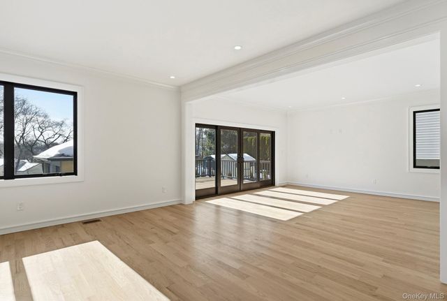 31 Gedney Way, White Plains, NY 10605