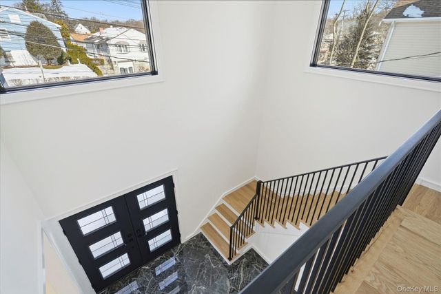 31 Gedney Way, White Plains, NY 10605