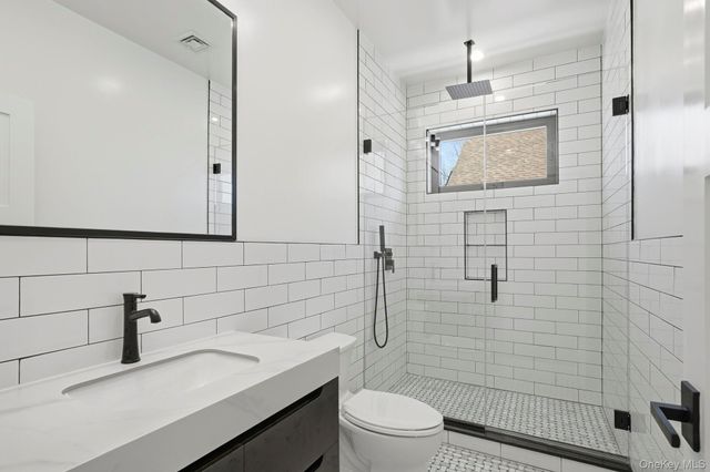 31 Gedney Way, White Plains, NY 10605