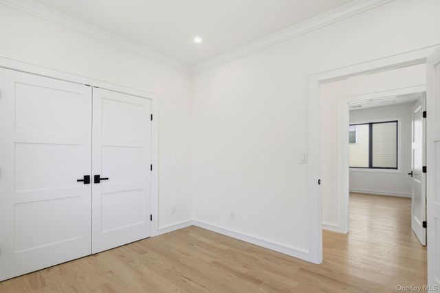 31 Gedney Way, White Plains, NY 10605