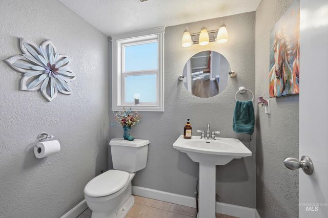 5702 E Victory Rd., Nampa, ID 83687