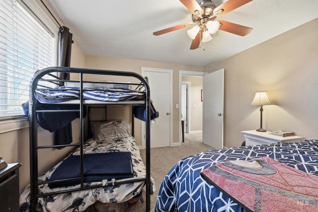 5702 E Victory Rd., Nampa, ID 83687