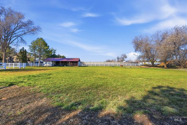 5702 E Victory Rd., Nampa, ID 83687