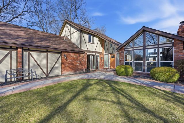 5702 E Victory Rd., Nampa, ID 83687