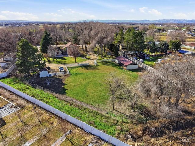 5702 E Victory Rd., Nampa, ID 83687