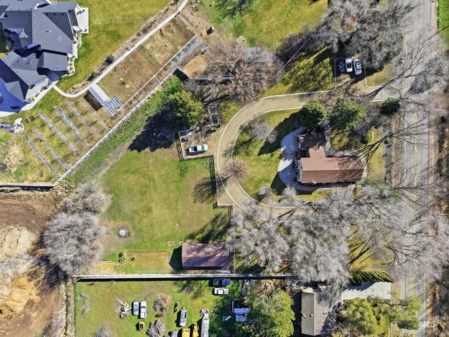 5702 E Victory Rd., Nampa, ID 83687