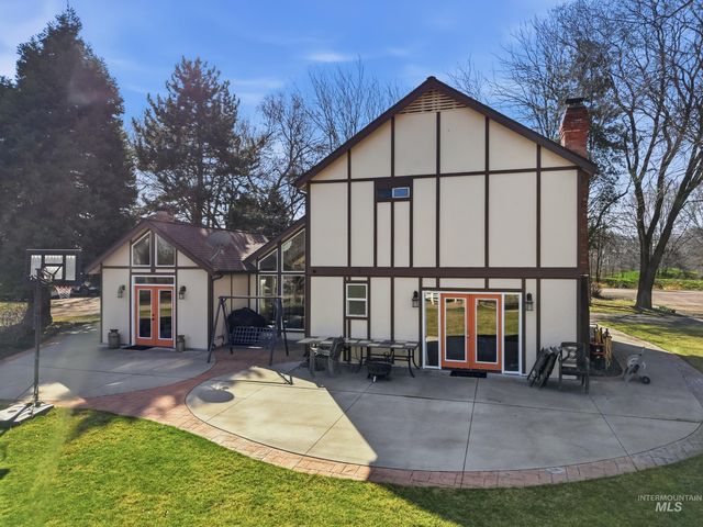 5702 E Victory Rd., Nampa, ID 83687