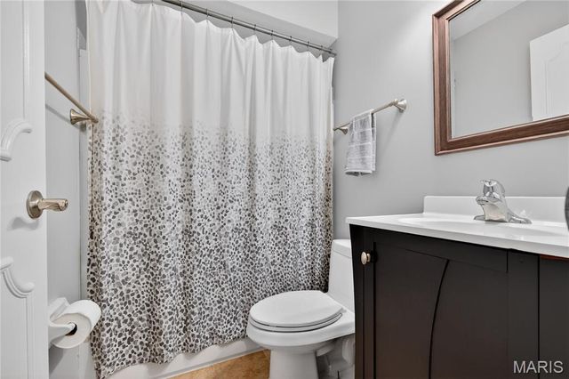 1041 N Clay Avenue E3, Kirkwood, MO 63122