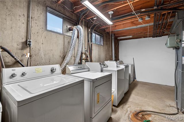 1041 N Clay Avenue E3, Kirkwood, MO 63122