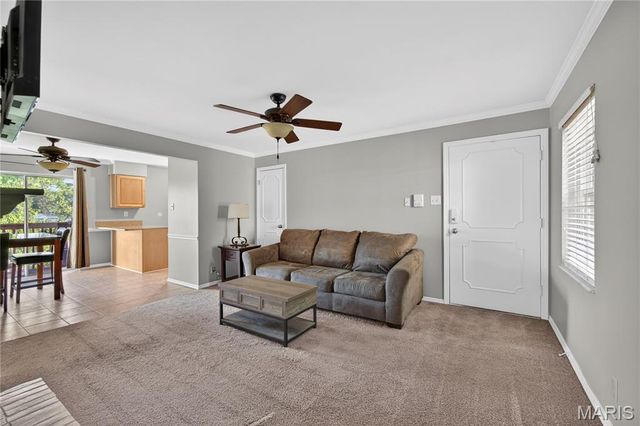 1041 N Clay Avenue E3, Kirkwood, MO 63122