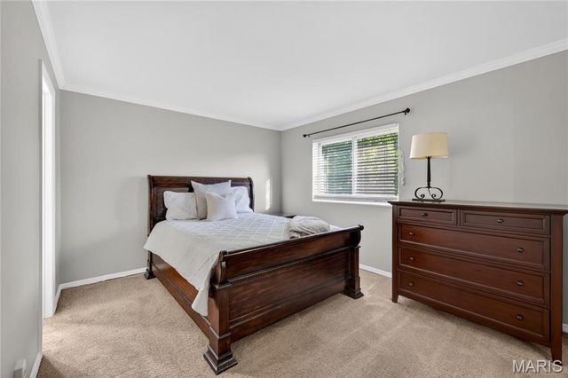 1041 N Clay Avenue E3, Kirkwood, MO 63122