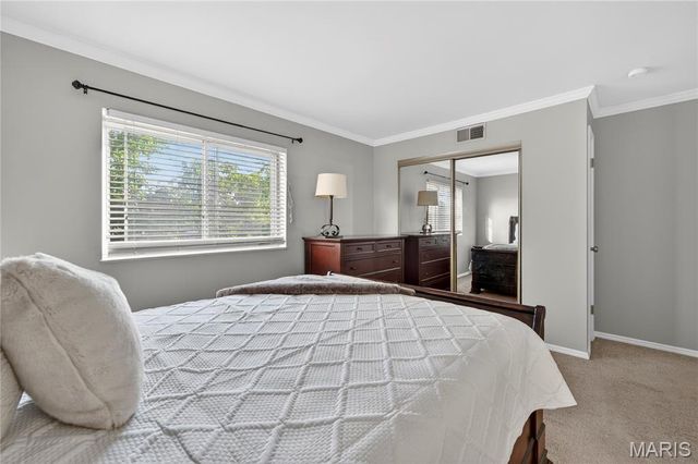1041 N Clay Avenue E3, Kirkwood, MO 63122